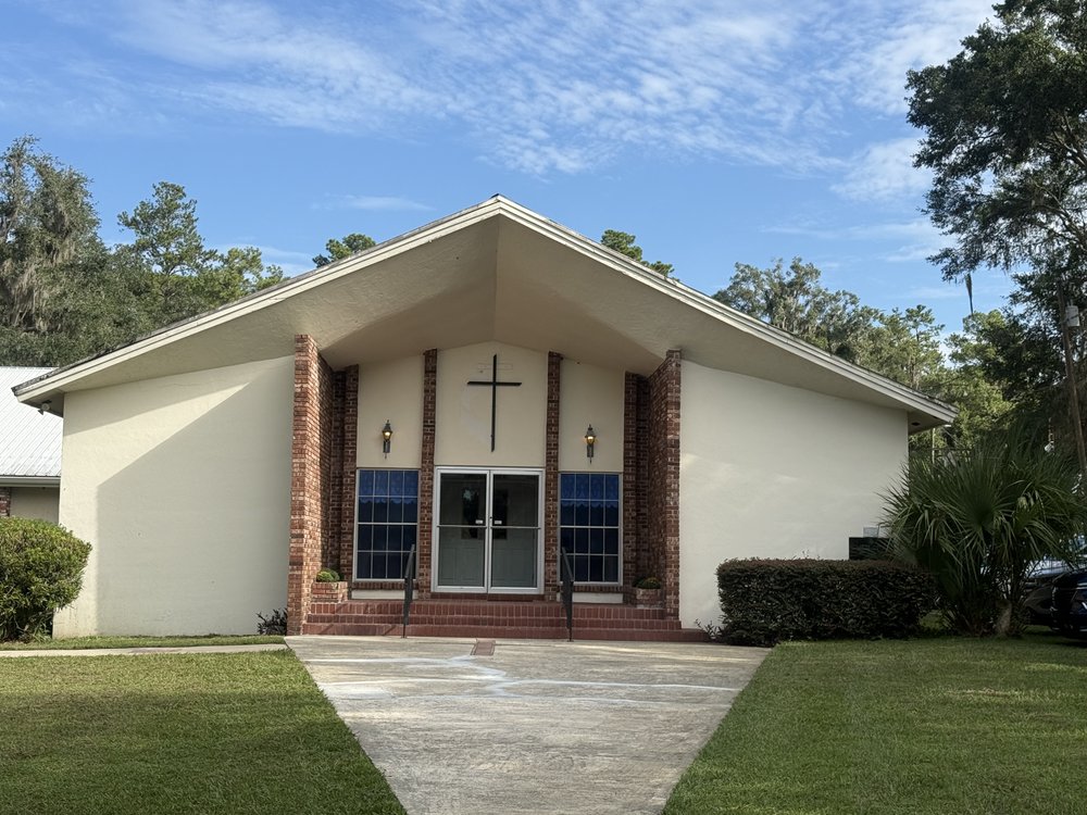Little Chapel Community Church of Santos — church building exterior